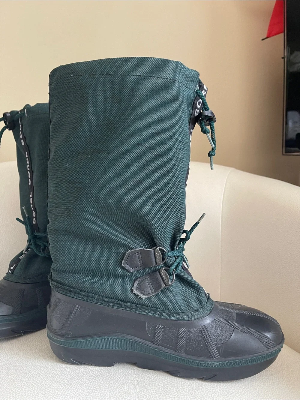Sorel tall winter